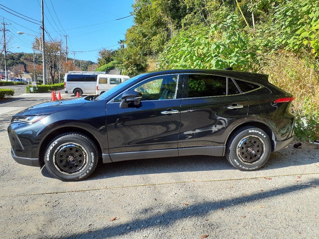 GRIPMAX 17インチ スタッドレスタイヤ・ホイールセット４本　ハリアー