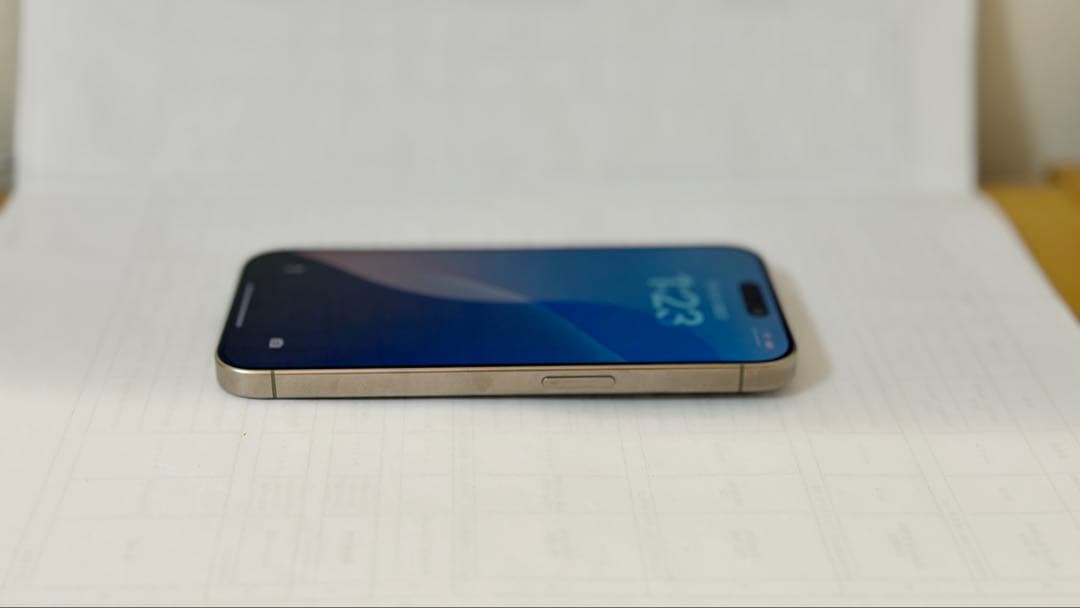 K*a様 Apple iPhone 15 Pro 中古美品