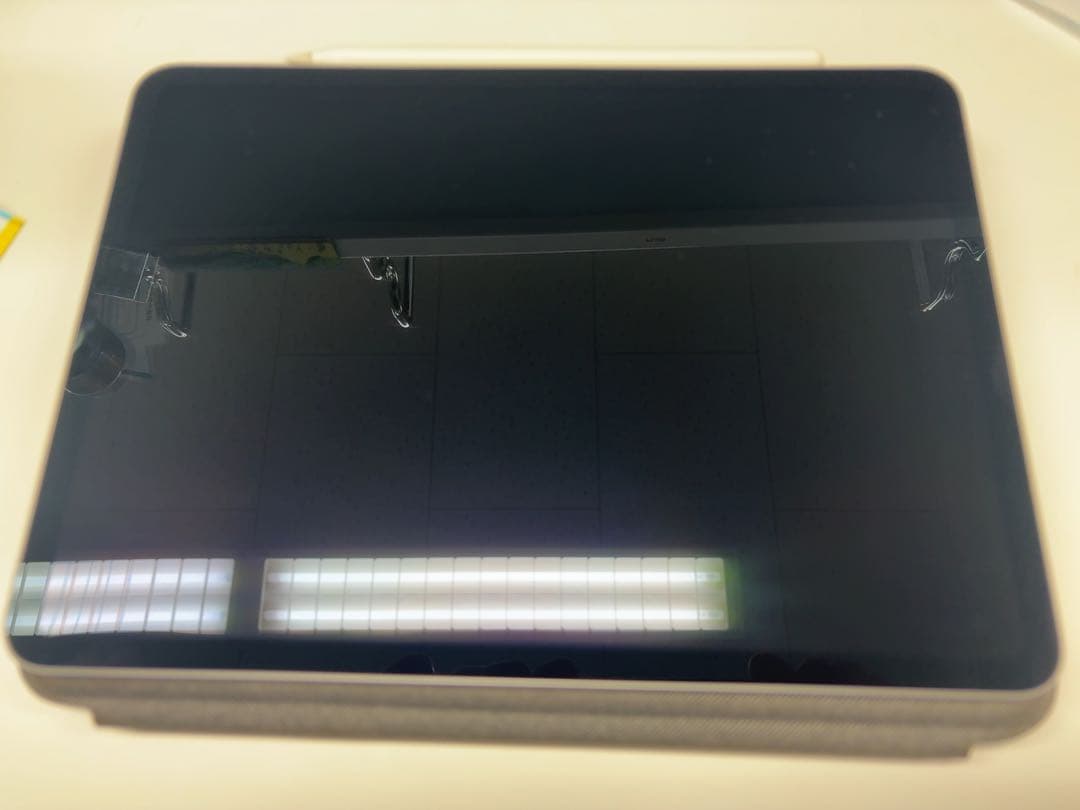 iPad Pro 11インチ 第4世代　128GB シルバー 本体