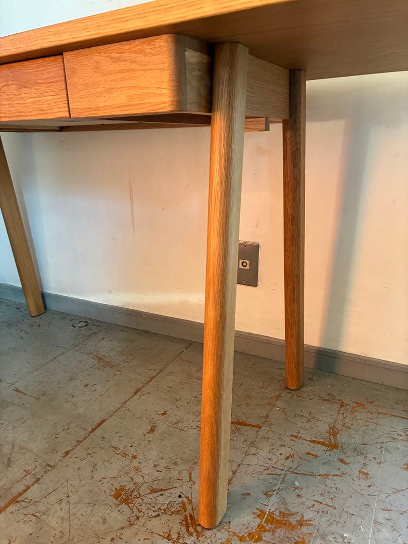 Actus アクタス　サークル デスク リノリウム