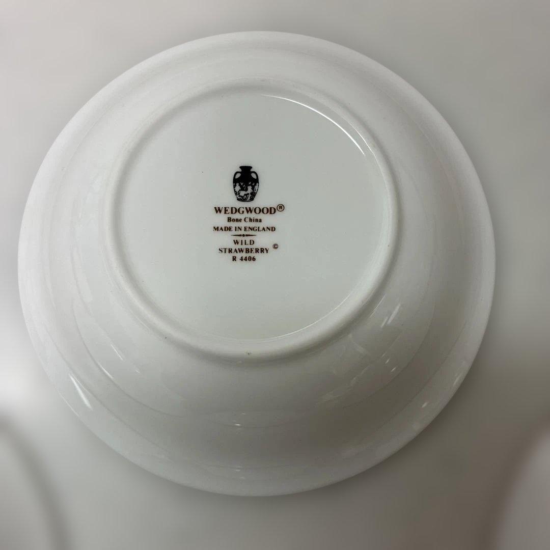 【美品】ウェッジウッド　ワイルドストロベリー　サラダソーサー　黒壺4枚