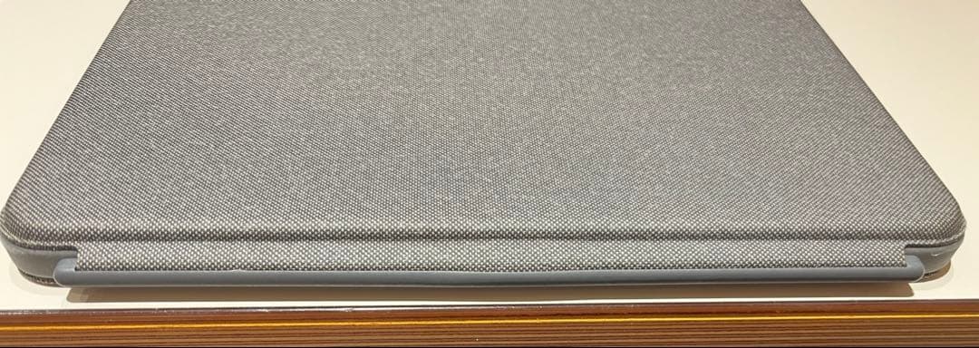 combo touchkeyboard Logicool iPadPro用