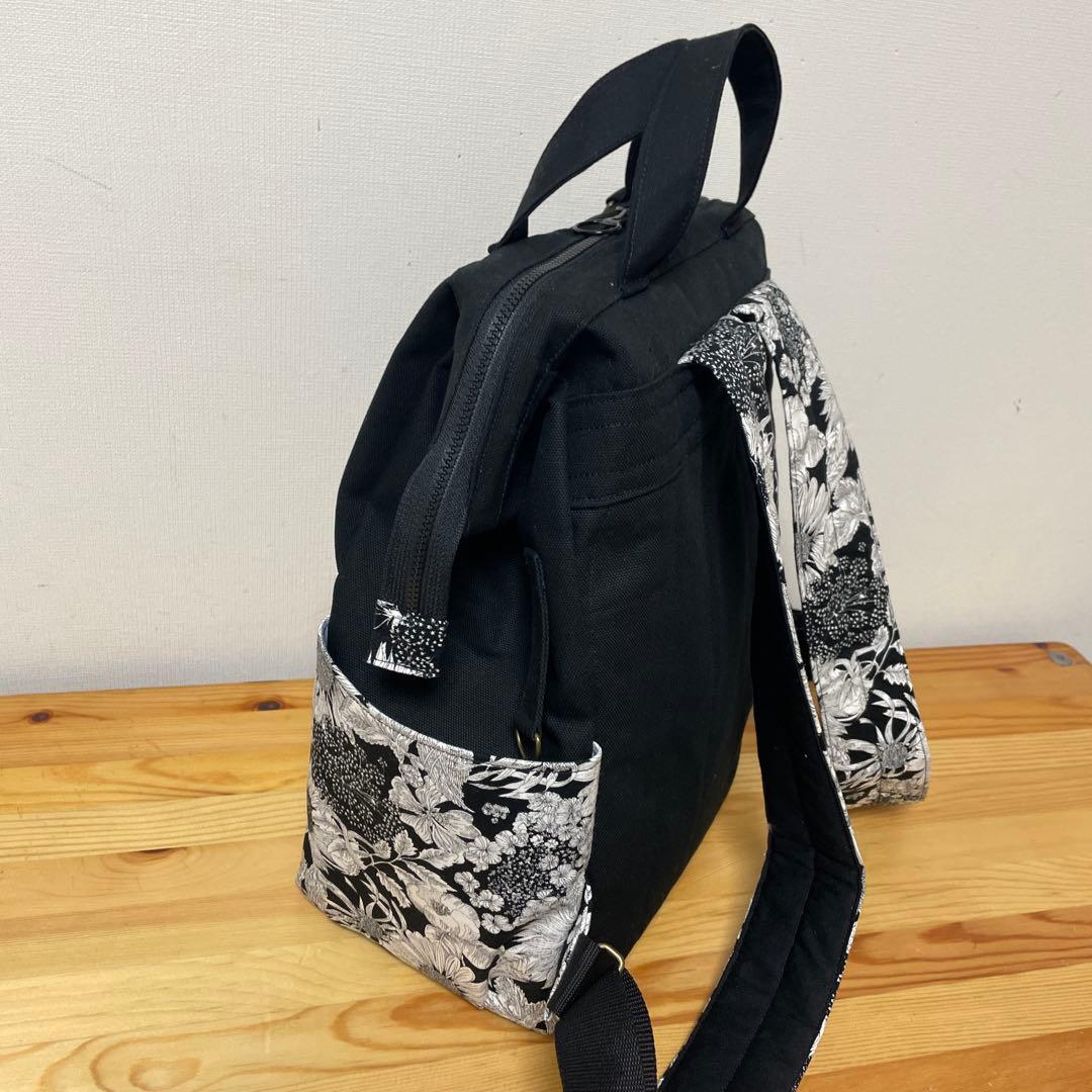 yuki様リクエスト リュック（リバティ生地使用） ポーチ2点