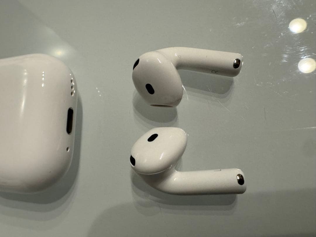 AirPods4 アクティブノイズキャセリング対応　ケースおまけ付