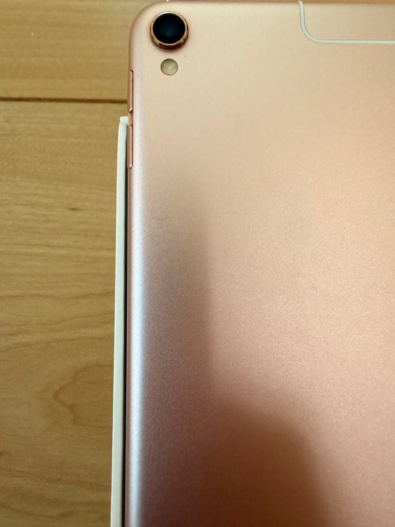 月*人様 iPad Pro 10.5インチ、アップルペンシル、キーボードなど