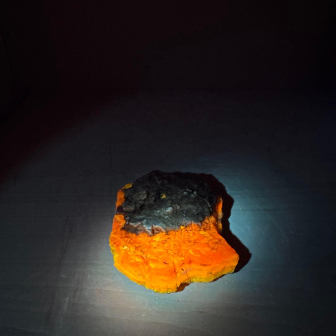 北海道石　然別オパール　蛍光オパール172g