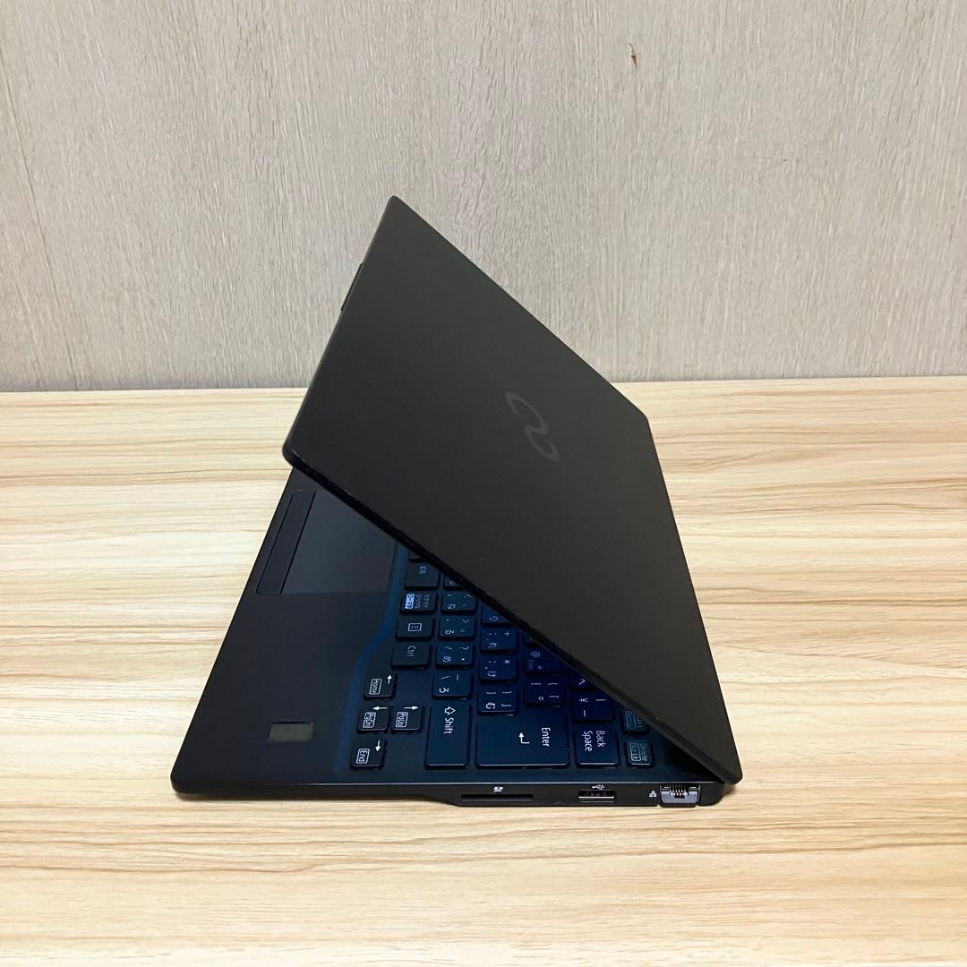 第11世代！LIFEBOOK U9311F core i5 Windows11