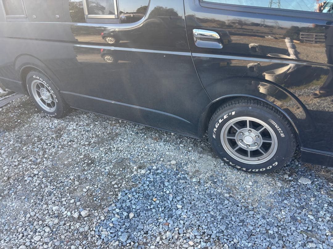 16インチ ハイエース　ハヤシレーシング バリ溝　2