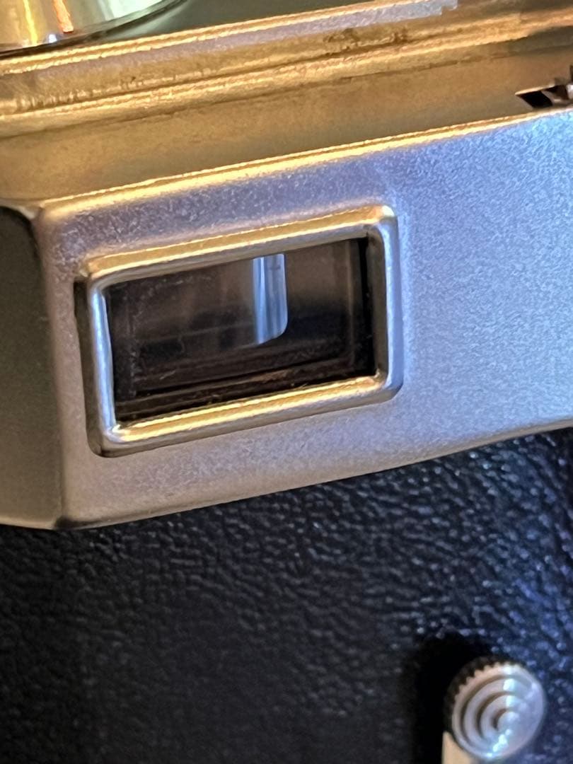 Kiev 4 フィルムカメラ ＋レンズ＋フード革ケースひ付き