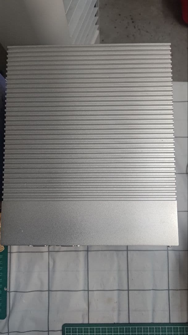 【ジャンク品】産業用組み込みコンピュータVecow RCS-9220H