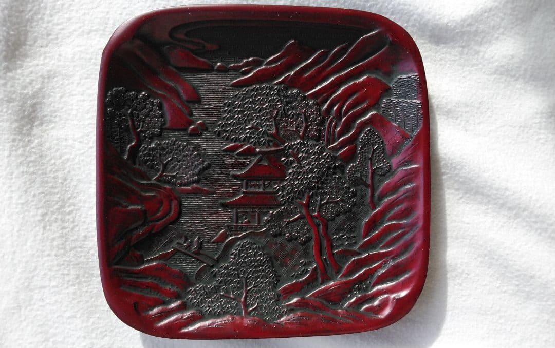 本漆塗り 堆朱日光彫り【昭和天皇へ作品献上者の作品】堆朱・銘々皿・茶托