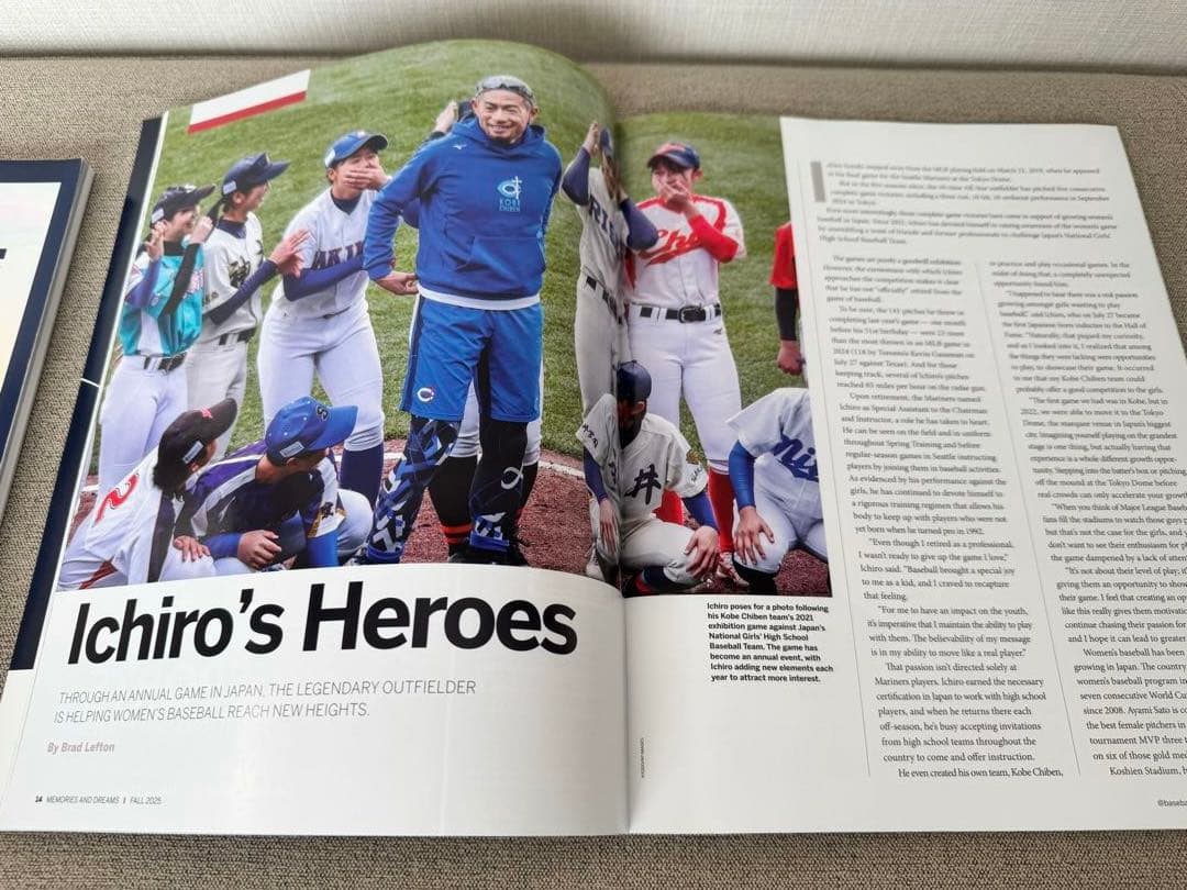 イチロー選手 殿堂入り記念グッズ ピンバッジ マガジン まとめて