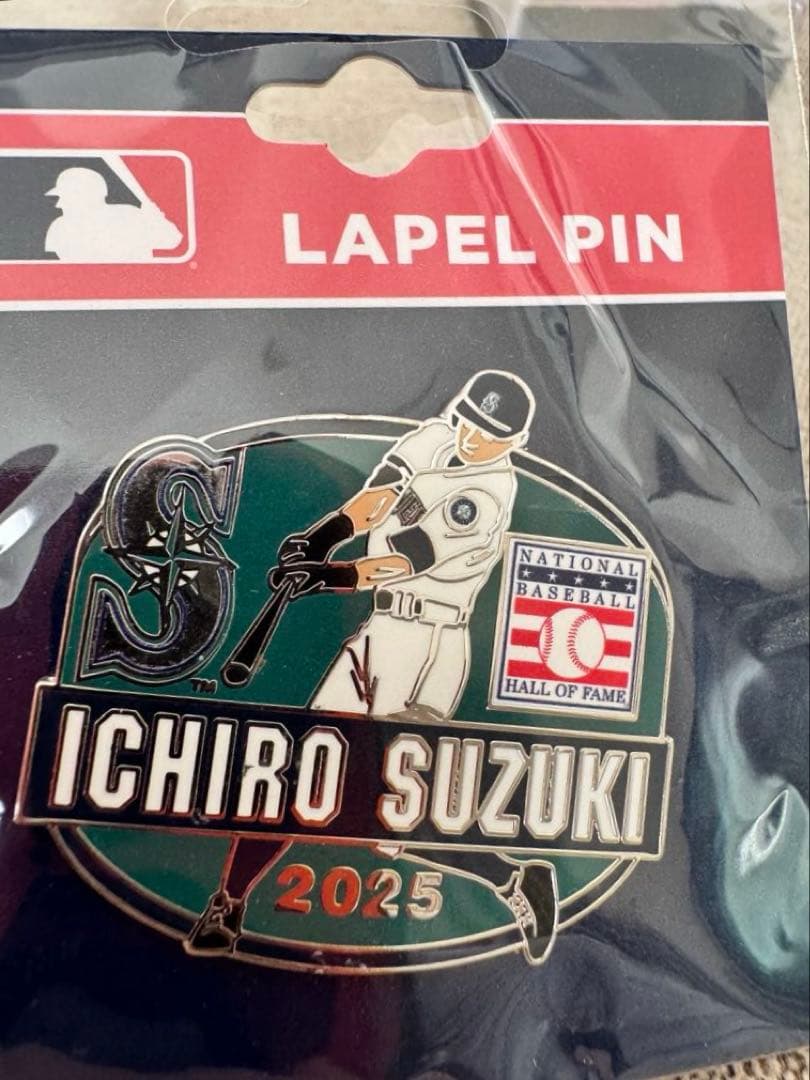 イチロー選手 殿堂入り記念グッズ ピンバッジ マガジン まとめて