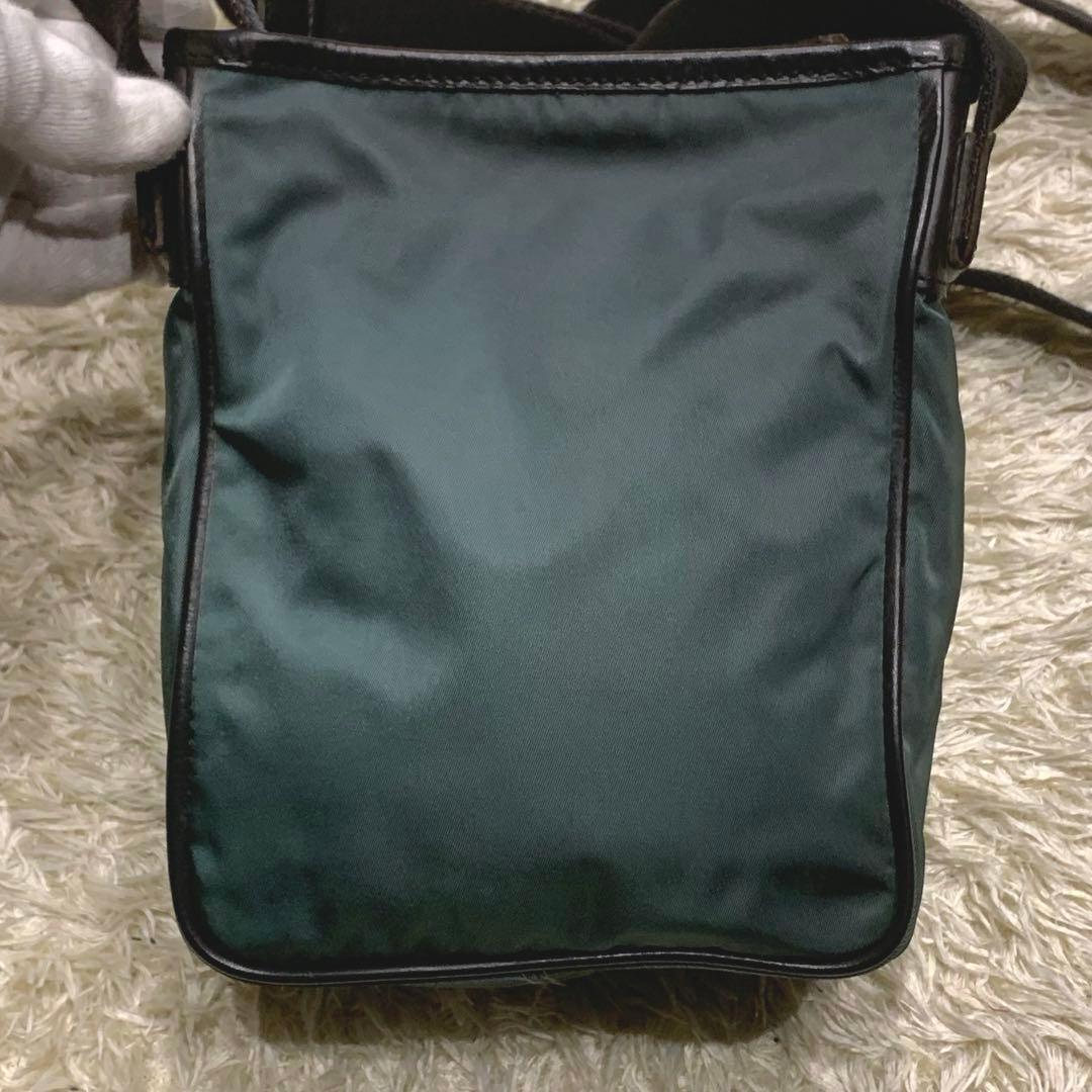 極美品✨フェリージ ショルダーバッグ 廃盤品 クロスボディ ナイロン グリーン