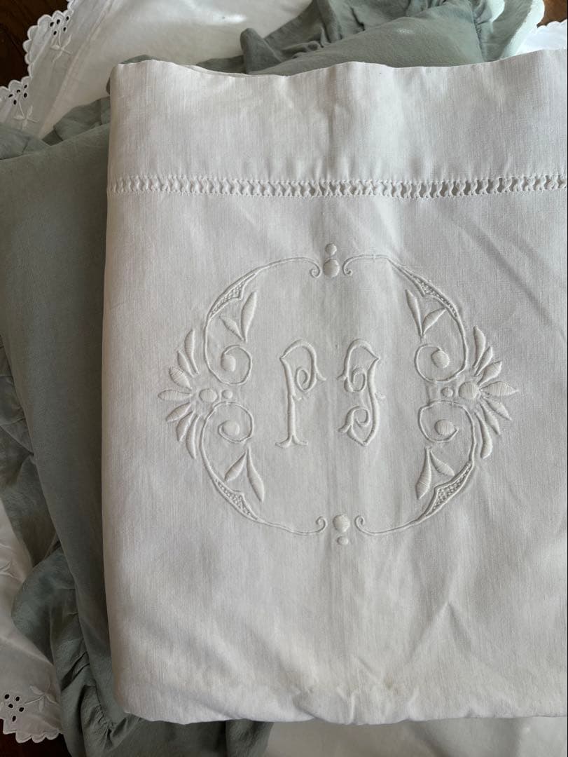 ◆フランスアンティーク｜美品手刺繍イニシャル大判リネンシーツ白マルチクロス布生地