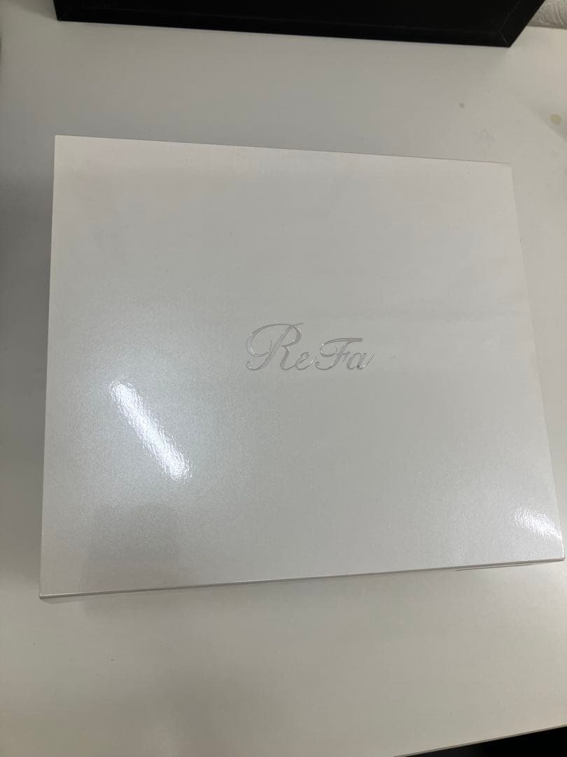 【ひーちゃん】2、3回使用のみ美品♪正規品　 ラバ限定モデル　リファ