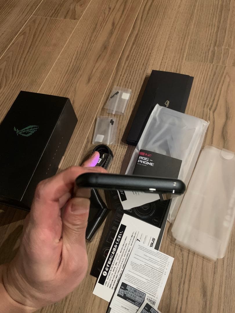 美品★rog phone 5 完品の12/256 ストームホワイト！日本国内版！