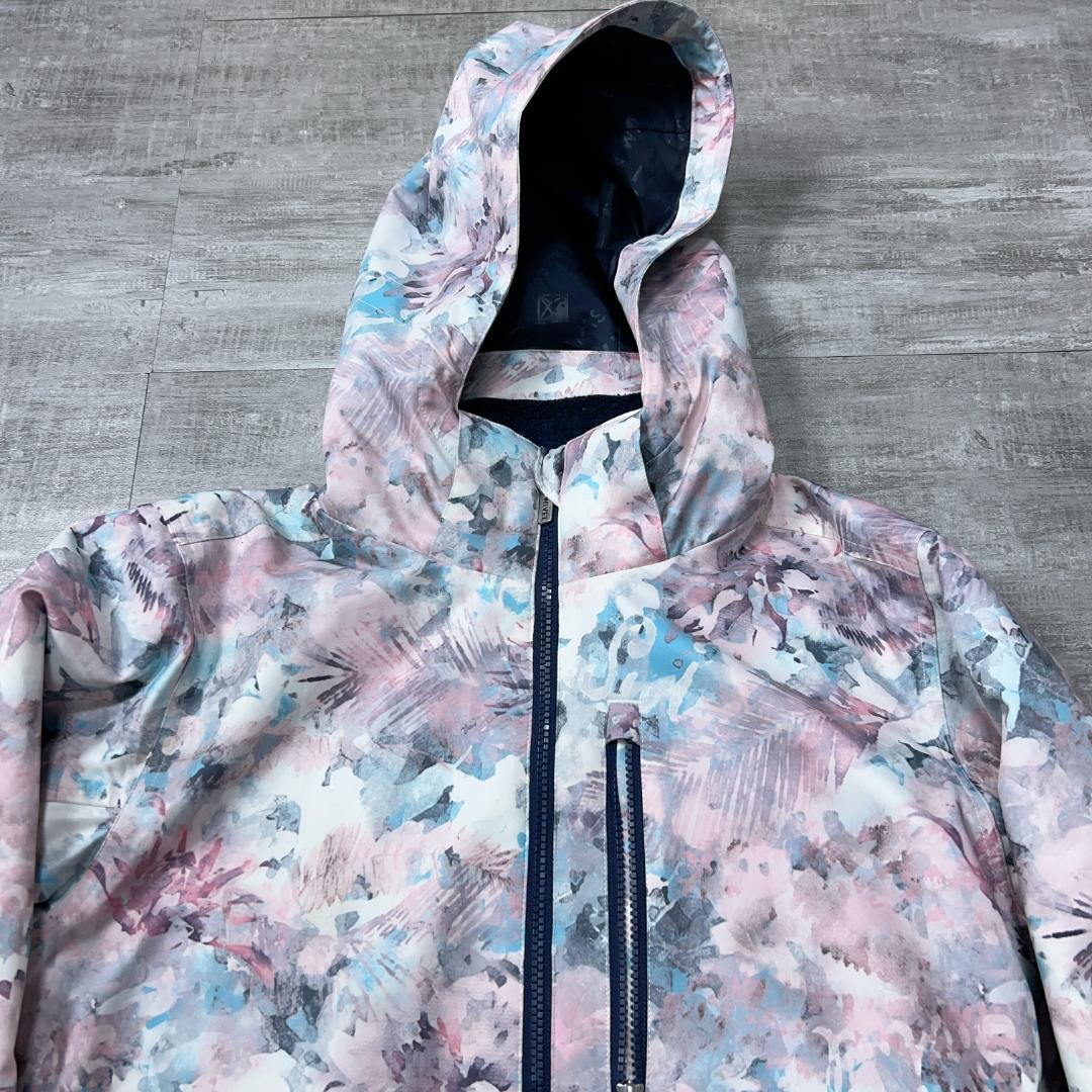 美品 Swivel スノーウェアウェア レディースXL スキーウェア 総柄