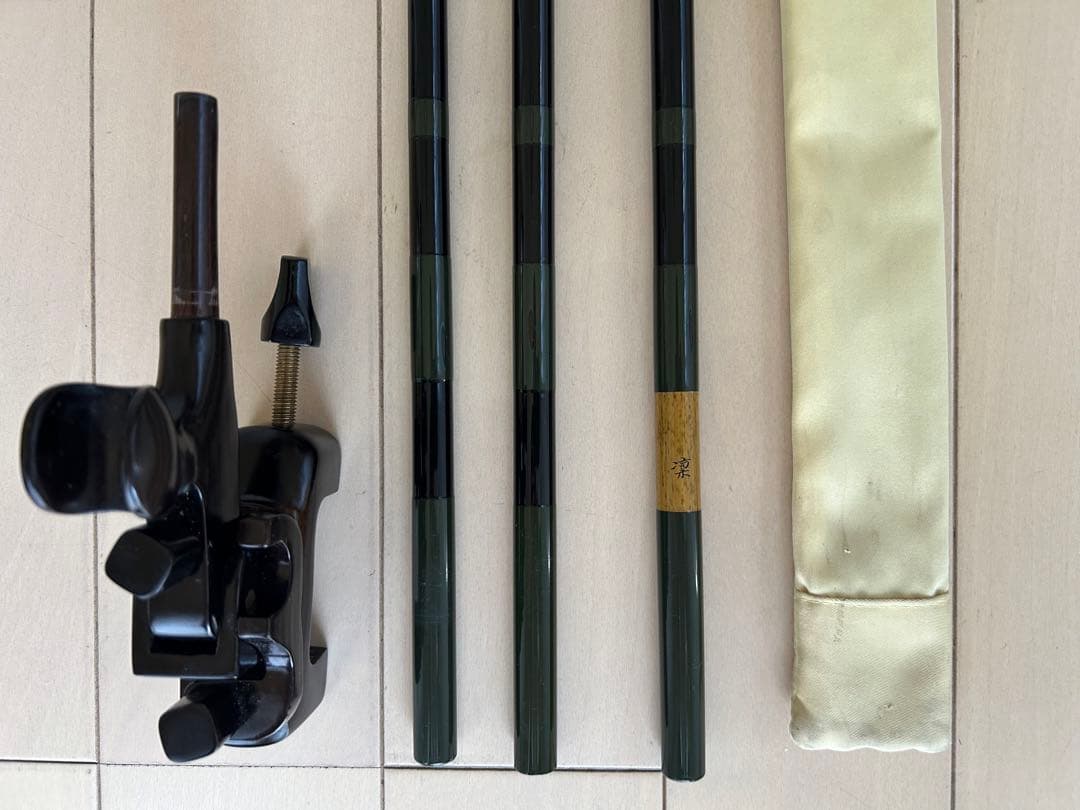 ダイワ竿掛け　凛　二本物、万力セット