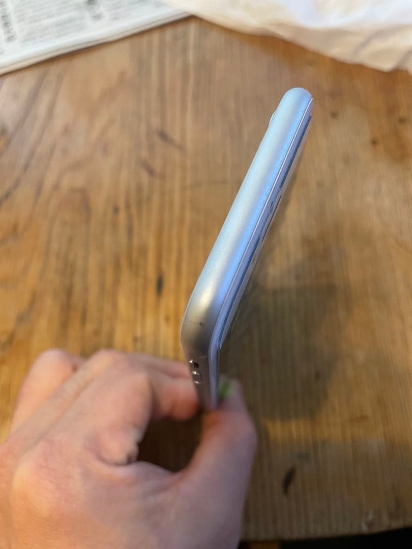 iPhone 8 64GB SIMフリー ホワイト バッテリー93％ iOS16