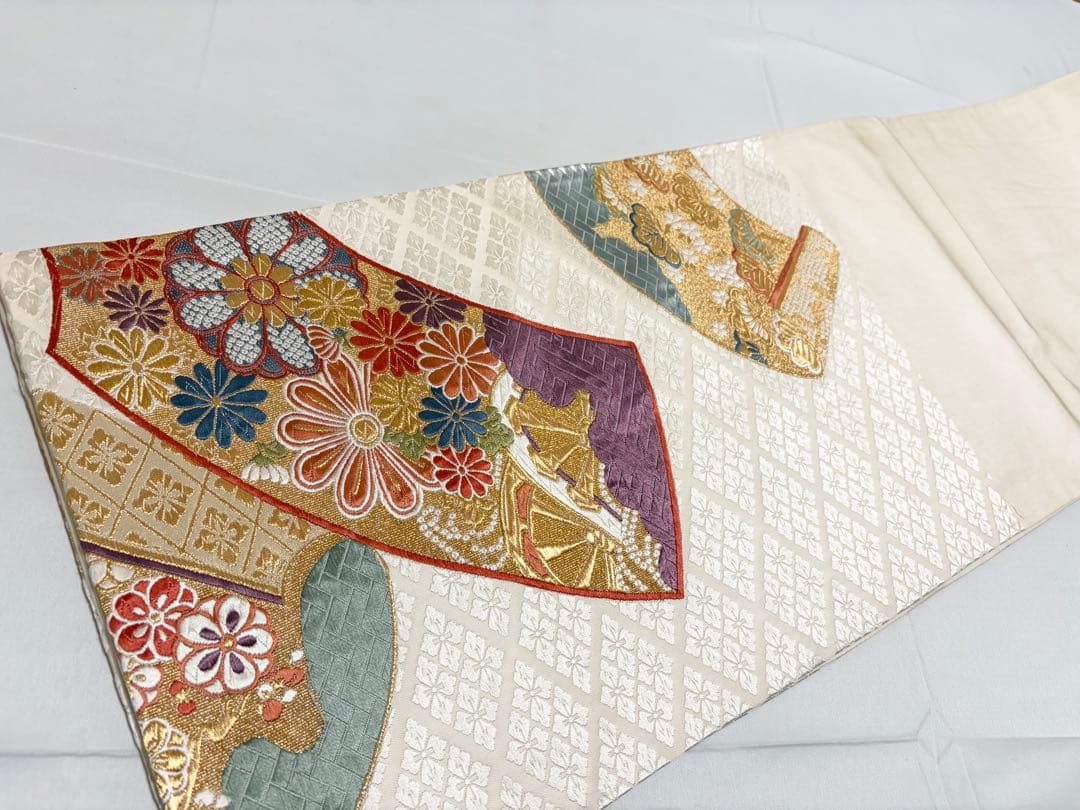 B5 花菱の地模様に花々 金糸 白地 正絹 六通 袋帯 フォーマル O39