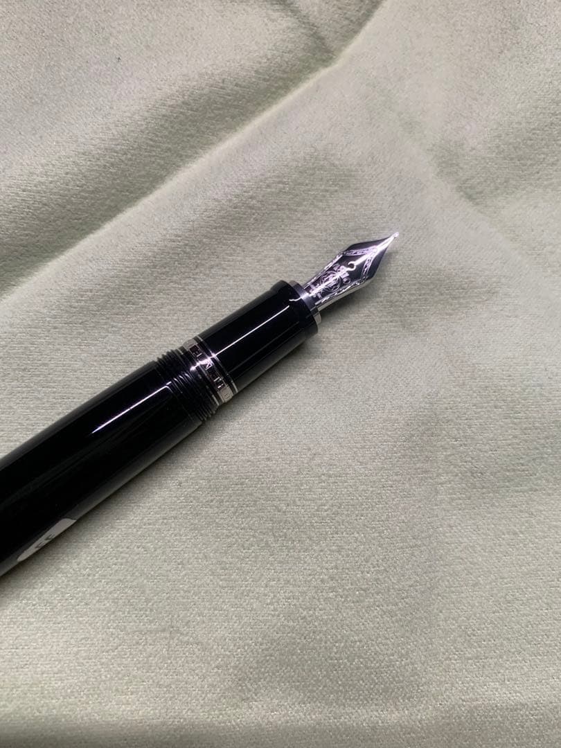 未使用品　モンブラン　ボエム　万年筆　サファイア　EF レア
