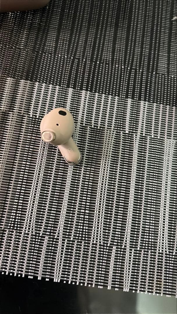 JBL TOUR Pro3 シャンパンゴールド ぴろしき