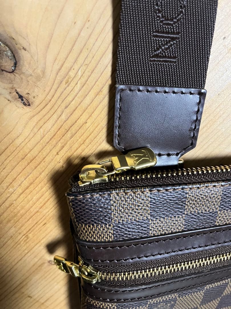 ルイ・ヴィトン斜めがけポシェットボスフォール難あり使用少ない美品ダミエ