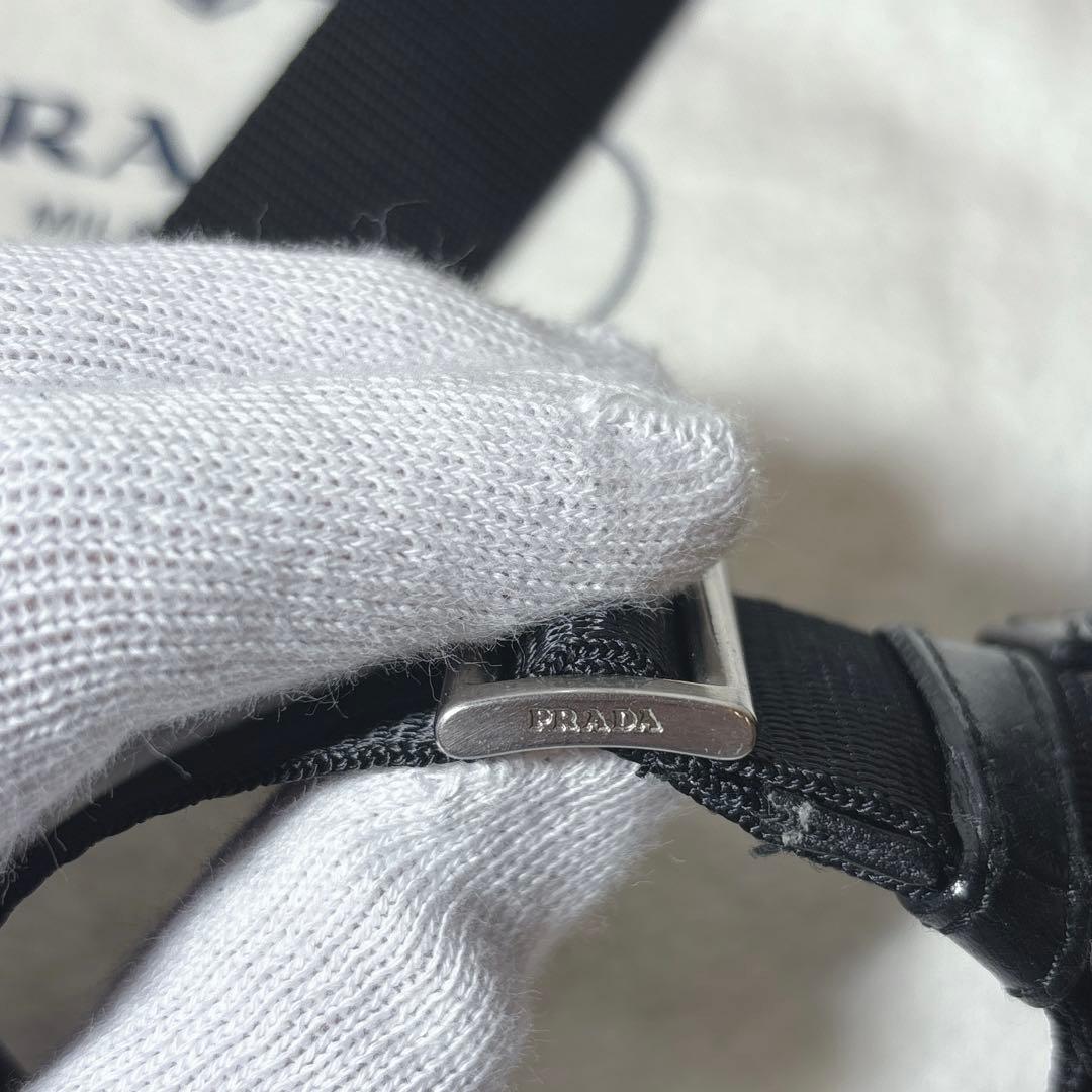 【美品】 PRADA 三角ロゴ ナイロン ショルダーバッグ サコッシュ ブラック