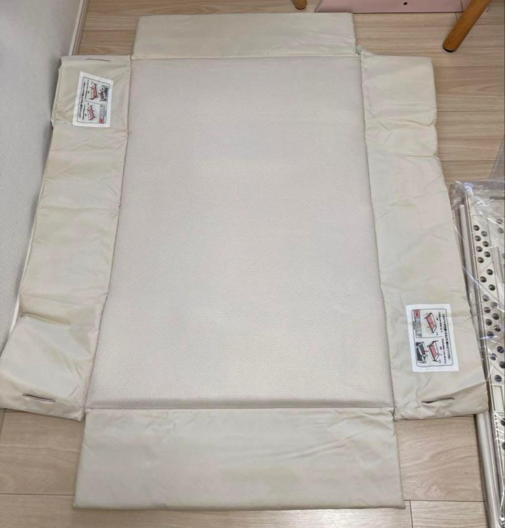 【送料込み】アプリカ　ココネル　エアーAB ベビーベッド　新生児