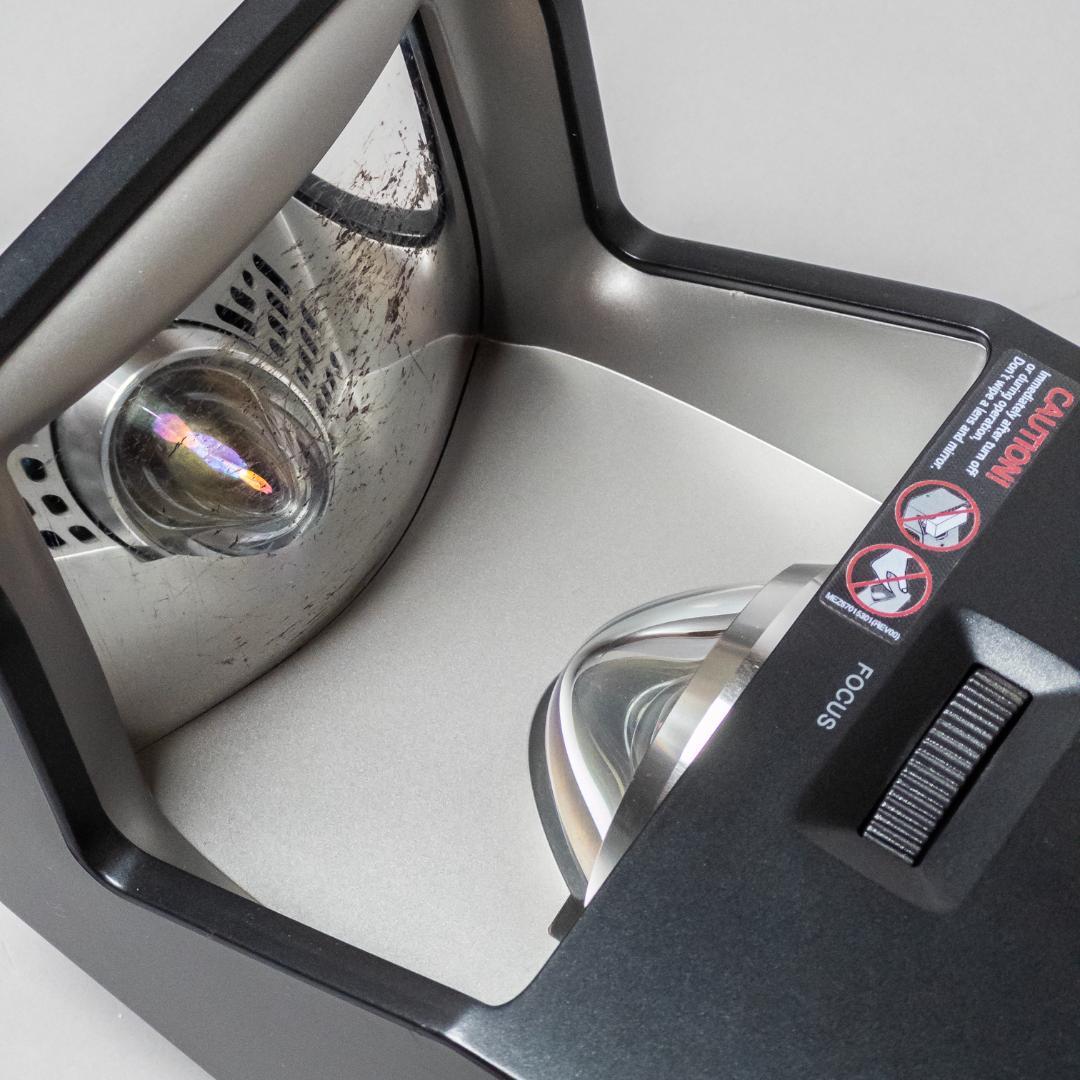 ジャンク LG PF1000UG 超短焦点LEDプロジェクター