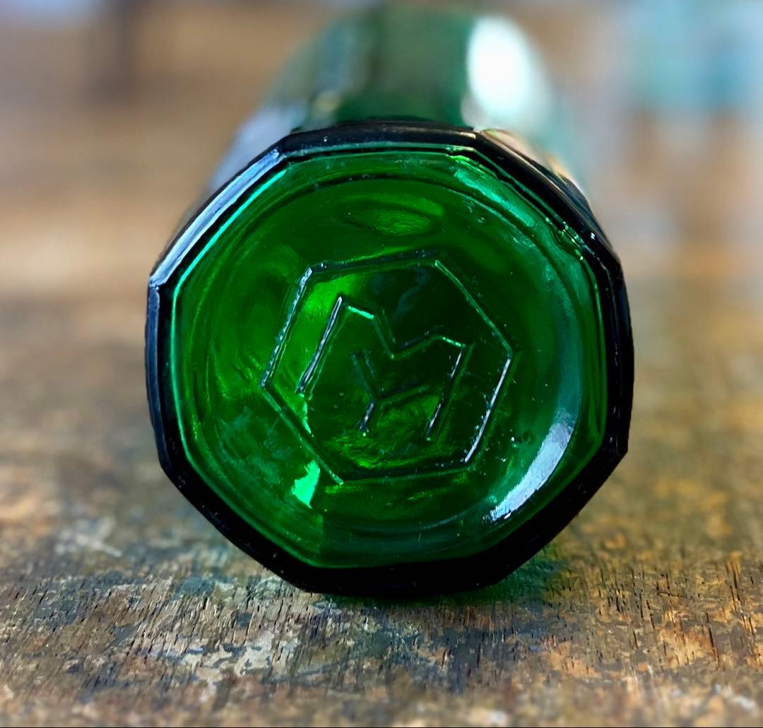 人體消毒新薬ビン　ヨシマン　リゾホルム　八角瓶　神薬　エンボス　ガラスビン