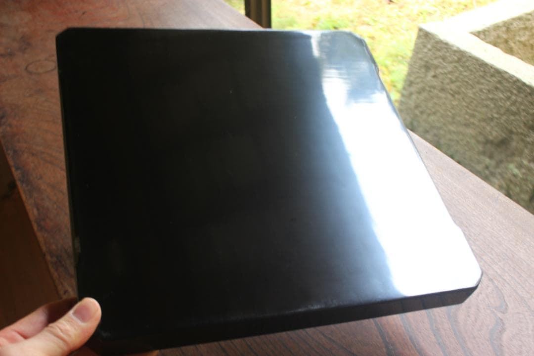 優美な梨地塗に風情ある流水桜文の映える隅切り四方折敷（検輪島塗蒔絵膳お膳お盆