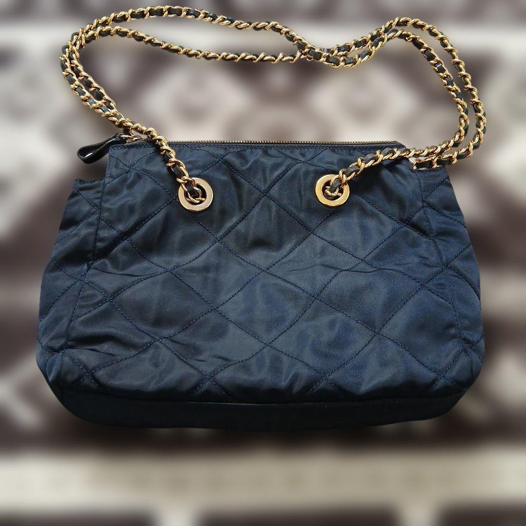 PRADA ネイビー キルティング ショルダーバッグ