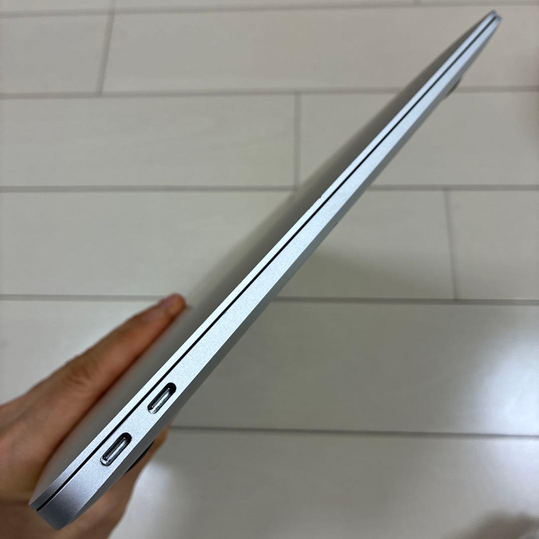 Apple MacBook Air (M1,8GB,256GB) 本体