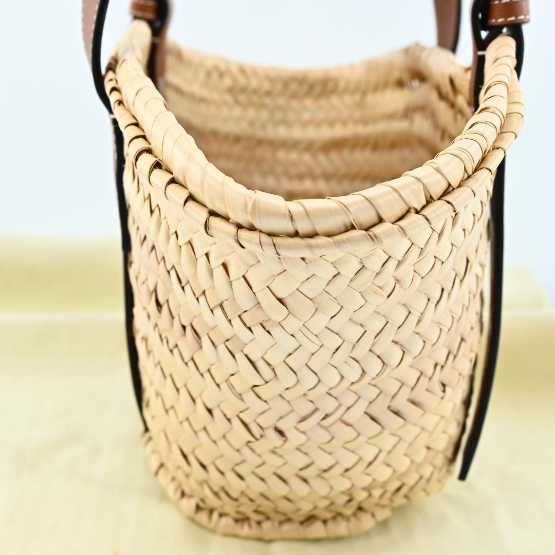 新品未使用品　LOEWE 　ロエベ　ラフィア　かごバッグ　バッグ　スモール