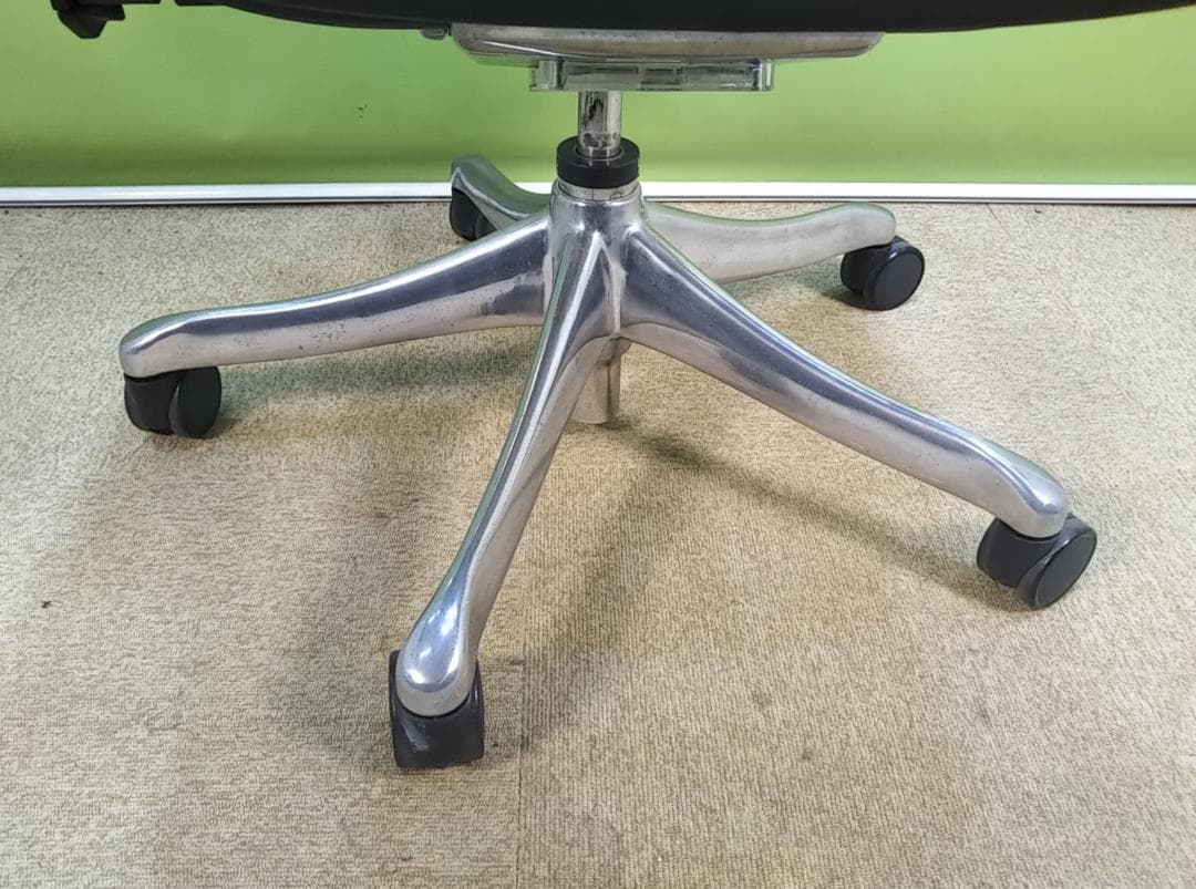 bh　エルゴヒューマン　プロ　ハイバック　アームパッド新品　ヘッドレスト後付け