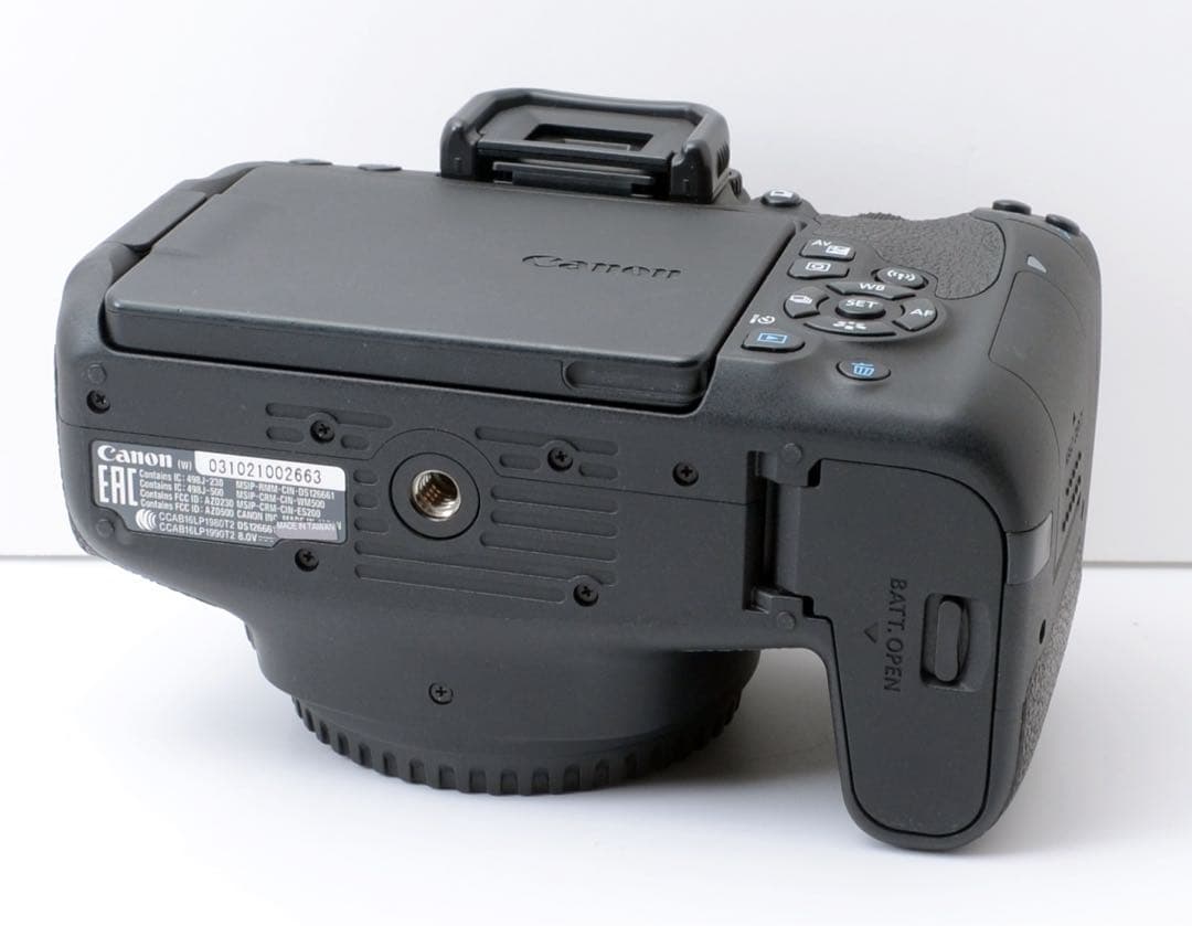 高倍率、単焦点付き！Canon EOS kiss X9i★Wi-Fi内蔵