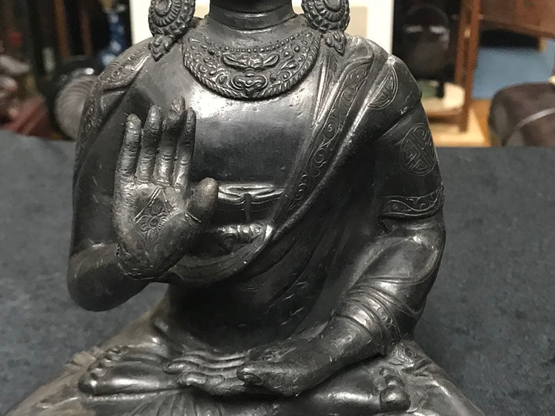 蔵出　チベット　ネパール？密教　仏教　アンティーク仏像　観音？薬師菩薩？真鍮製