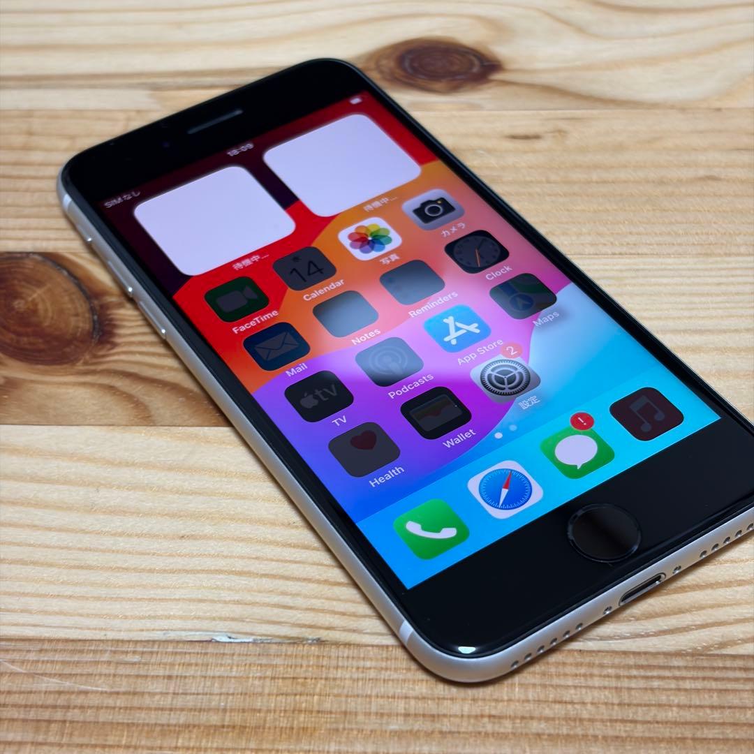 Q*e様 バッテリー新品　iPhoneSE第3世代64GB SIMフリー　美品