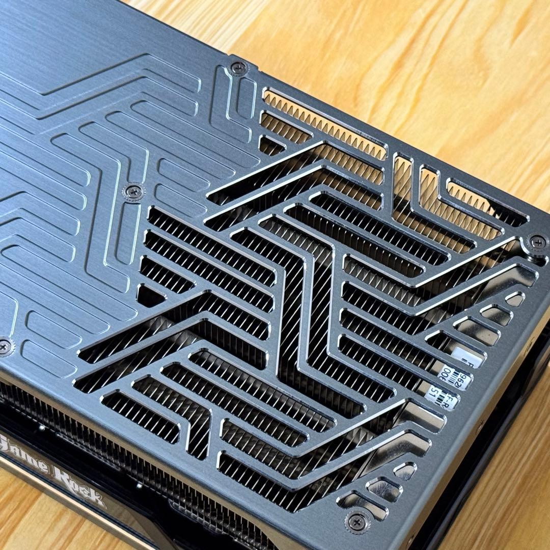 グラフィックボード・グラボ・ビデオカード GeForce RTX 4090 GameRock OmniBlack 24GB