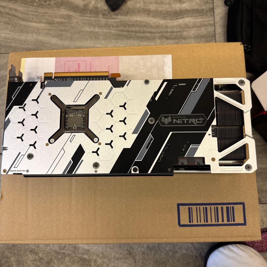 グラフィックボード・グラボ・ビデオカード SAPPHIRE NITRO+ RADEON RX 5700 XT 8G