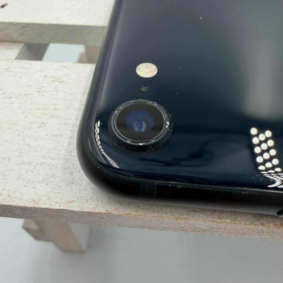 iPhone SE第3世代 64GB ミッドナイト 384