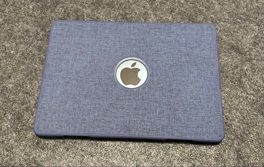 MacBook Air（M2チップ搭載）