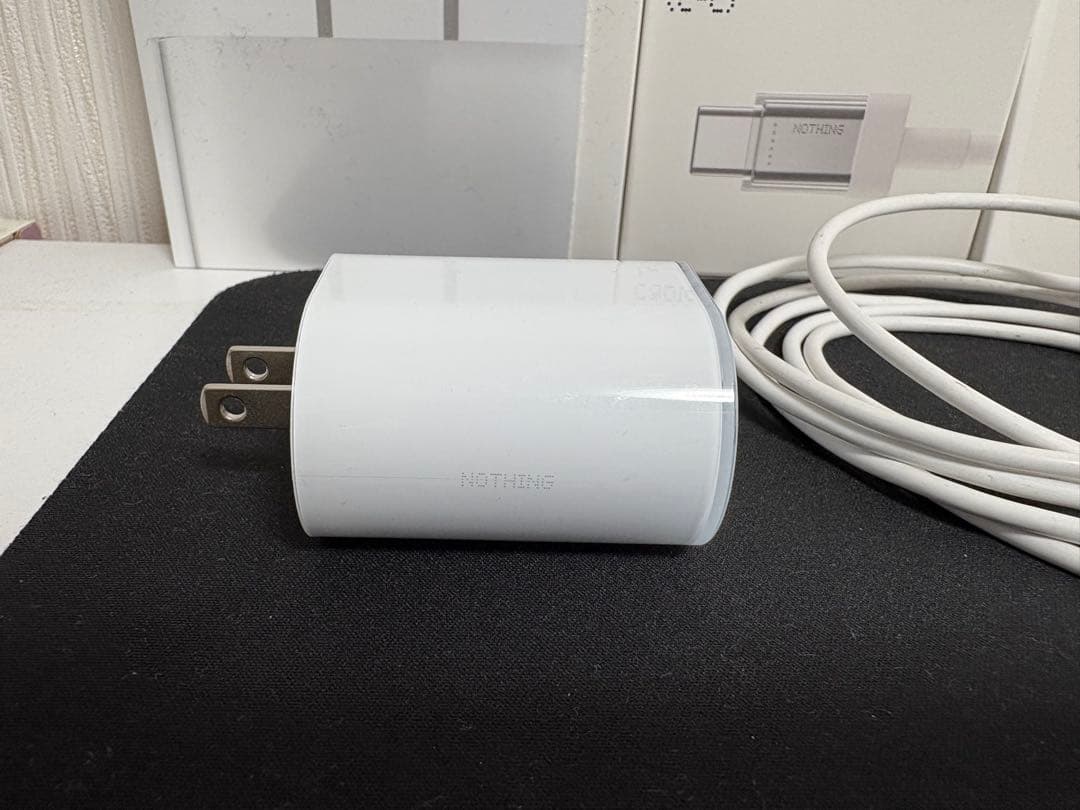 【美品】Nothing Phone (2) 256GB simフリー　ホワイト