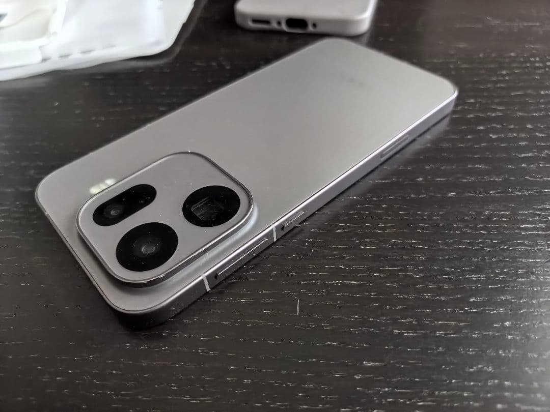 Oppo Find X9 Pro 中国版 12GB/512GB チタン色