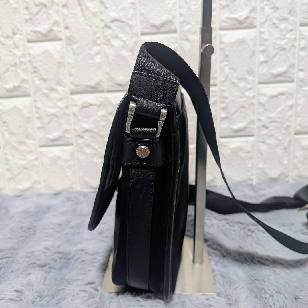 【美品】BURBERRY ショルダーバッグ ナイロン レザー 金具 ノバチェック