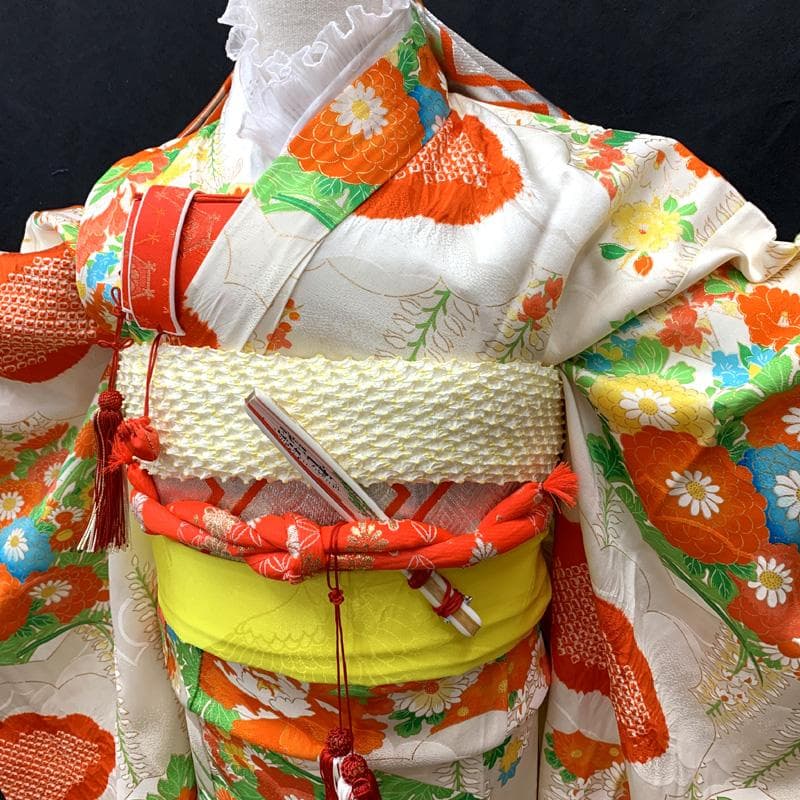 506ag39□七五三 七歳 女児 着物&袋帯 金彩 絞染め 花 白□美品