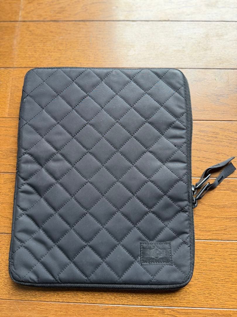 HEADPORTER BLACK BEAUTY iPadケース キルティング