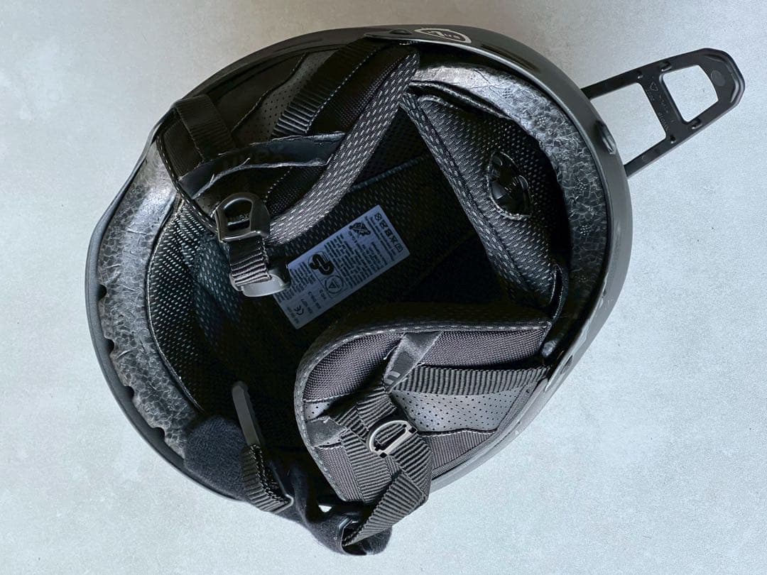 スキー　ヘルメット　uvex スキーキャリア INNO CAR MATE